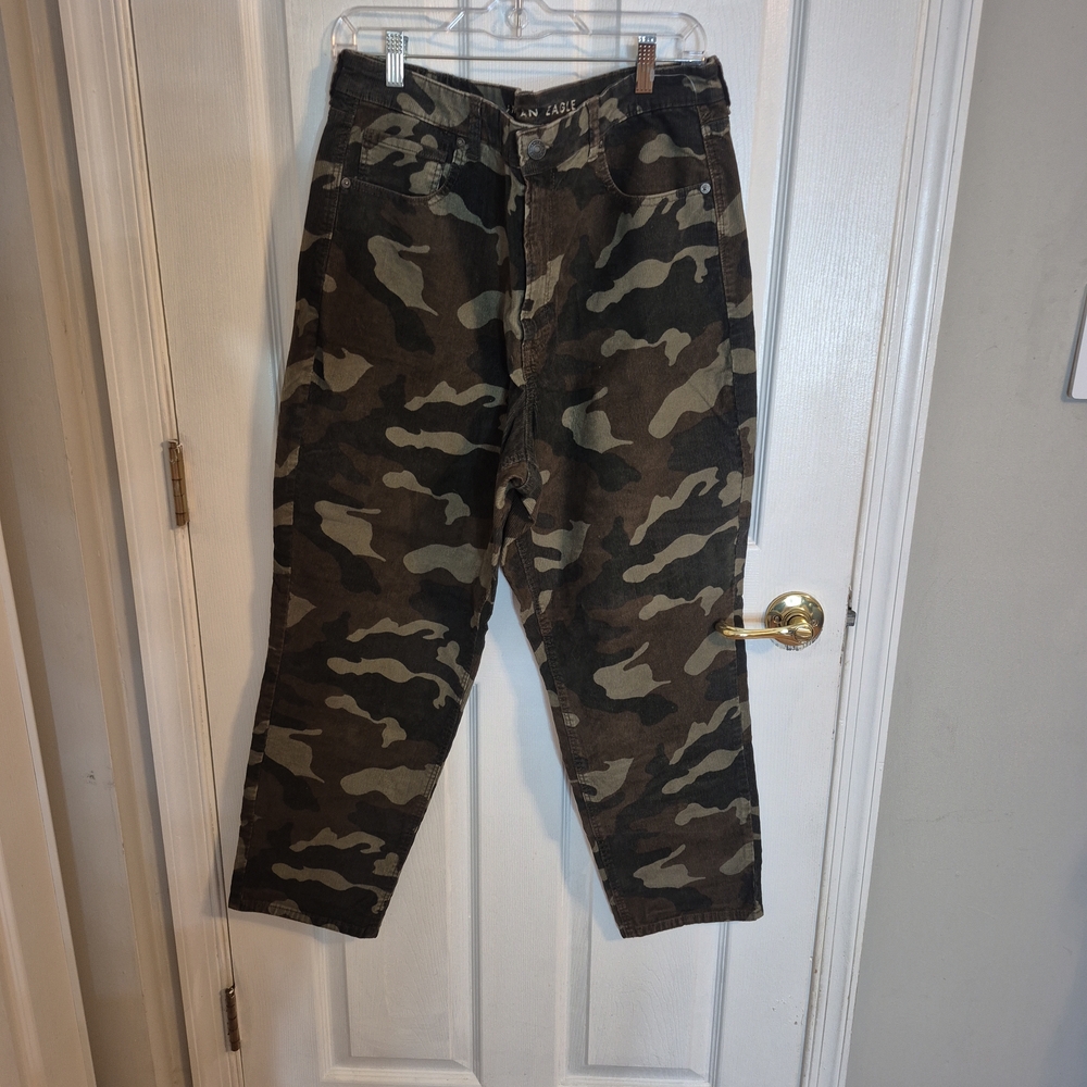 American Eagle Outfitters Camouflage Cargo Pants